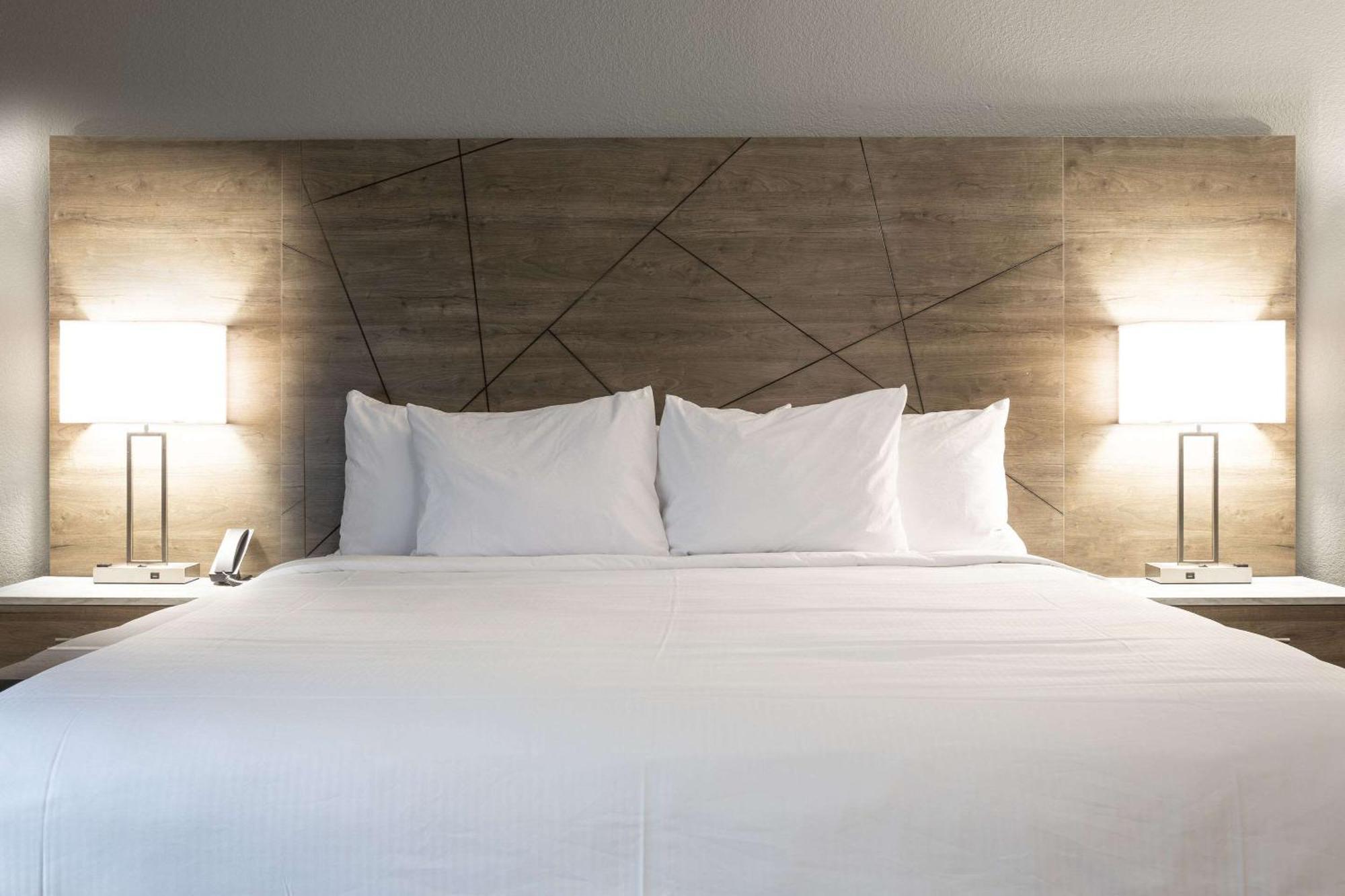 Rodeway Inn & Suites Near Outlet Mall - Asheville Zewnętrze zdjęcie