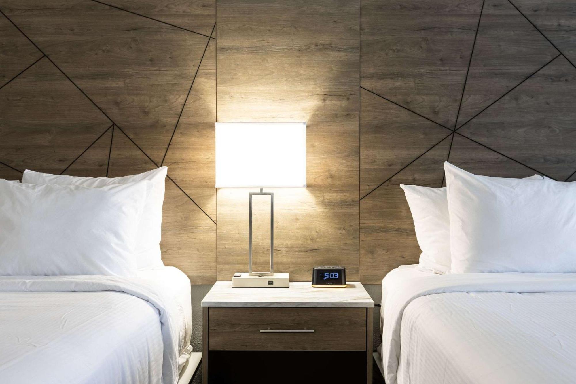 Rodeway Inn & Suites Near Outlet Mall - Asheville Zewnętrze zdjęcie