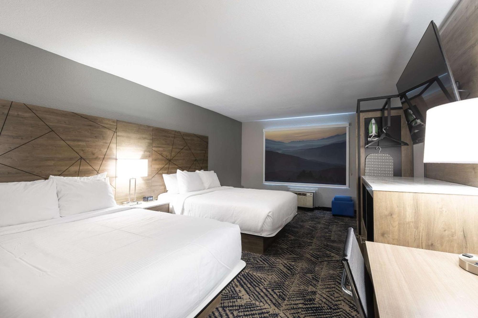 Rodeway Inn & Suites Near Outlet Mall - Asheville Zewnętrze zdjęcie