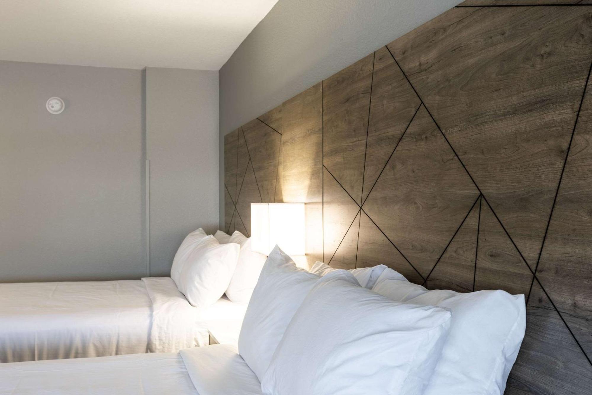 Rodeway Inn & Suites Near Outlet Mall - Asheville Zewnętrze zdjęcie