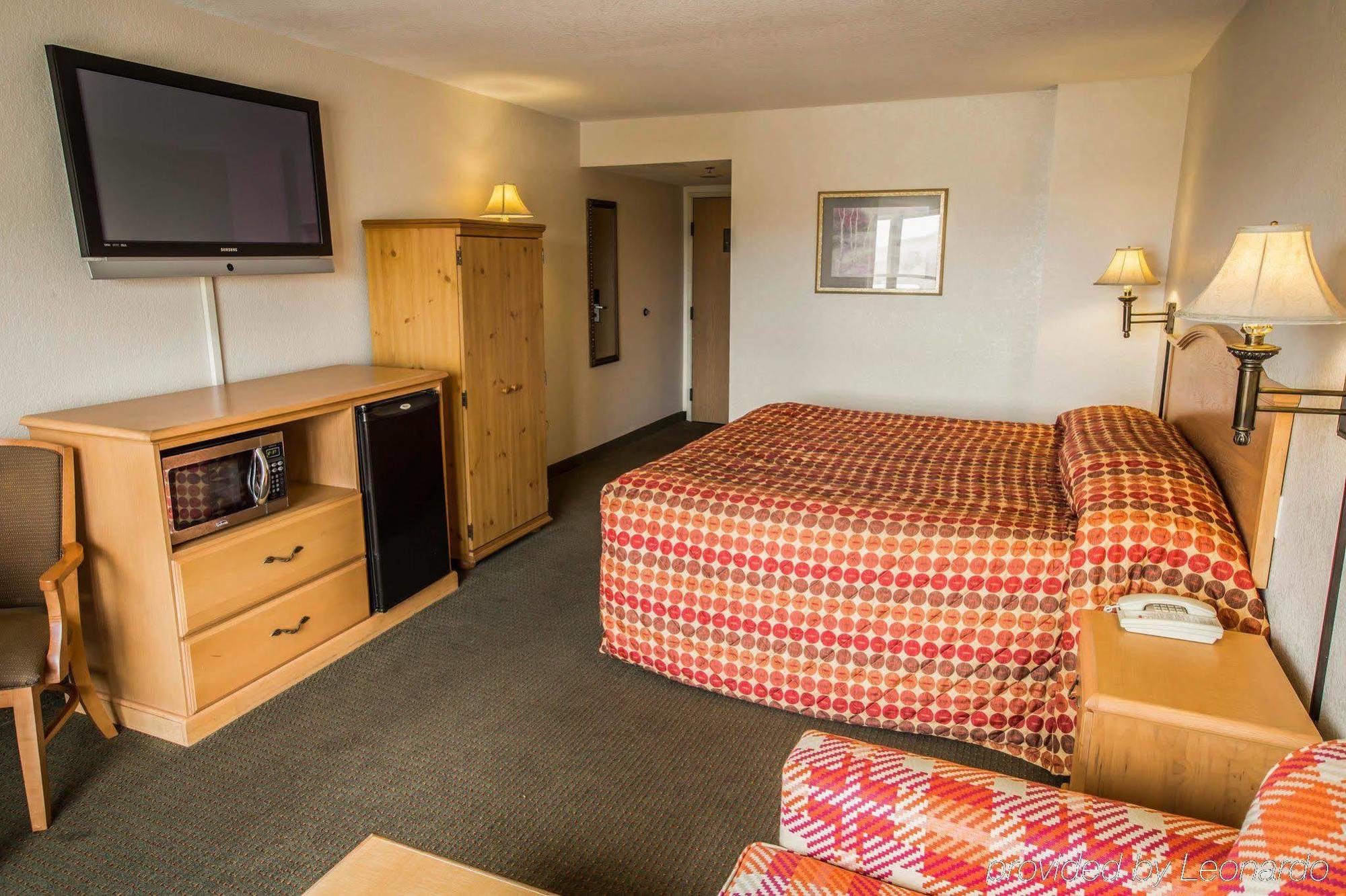 Rodeway Inn & Suites Near Outlet Mall - Asheville Zewnętrze zdjęcie