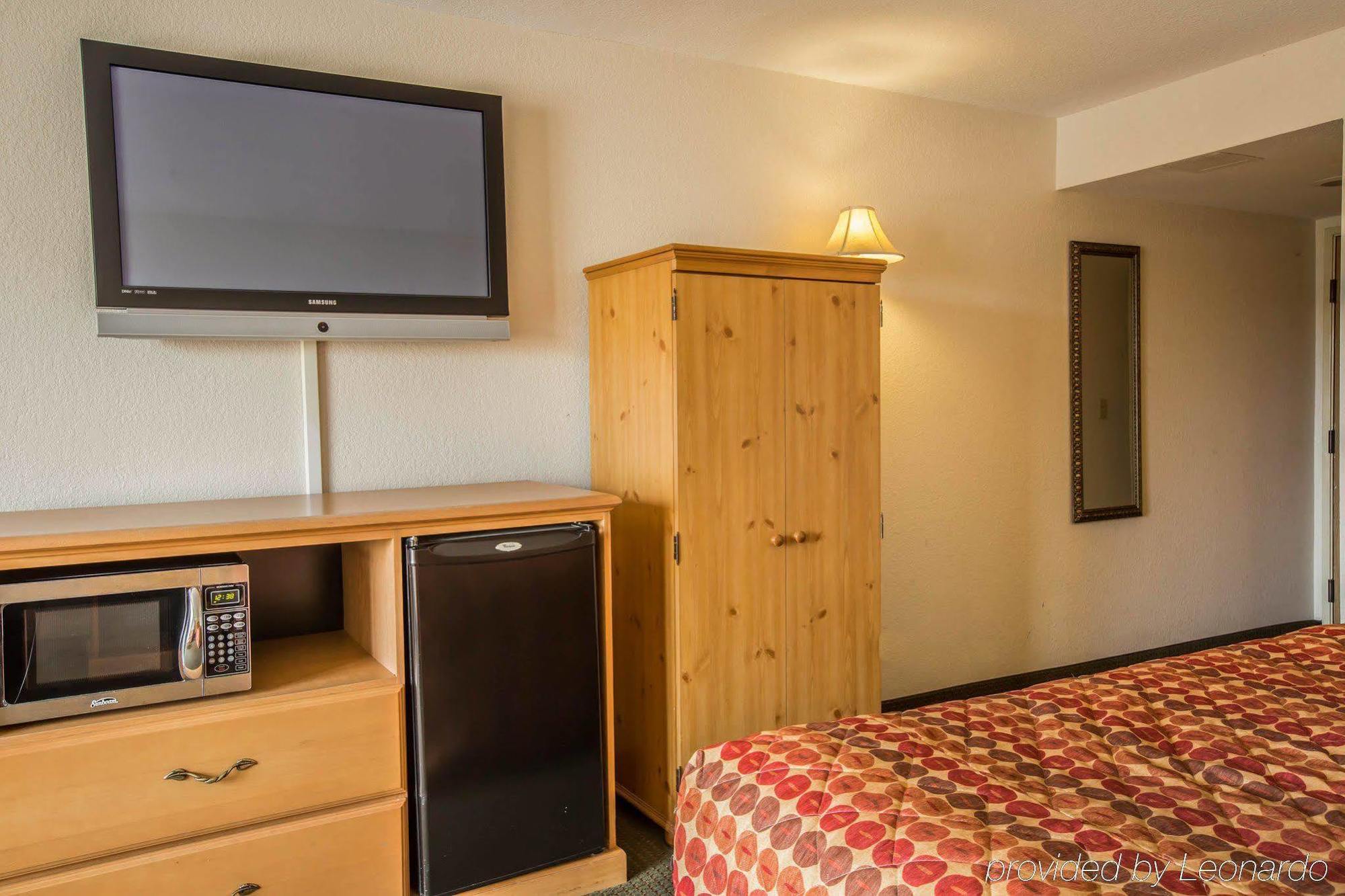 Rodeway Inn & Suites Near Outlet Mall - Asheville Zewnętrze zdjęcie