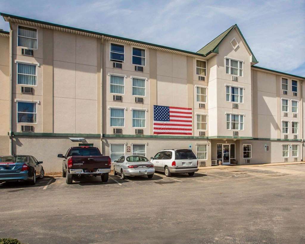 Rodeway Inn & Suites Near Outlet Mall - Asheville Zewnętrze zdjęcie