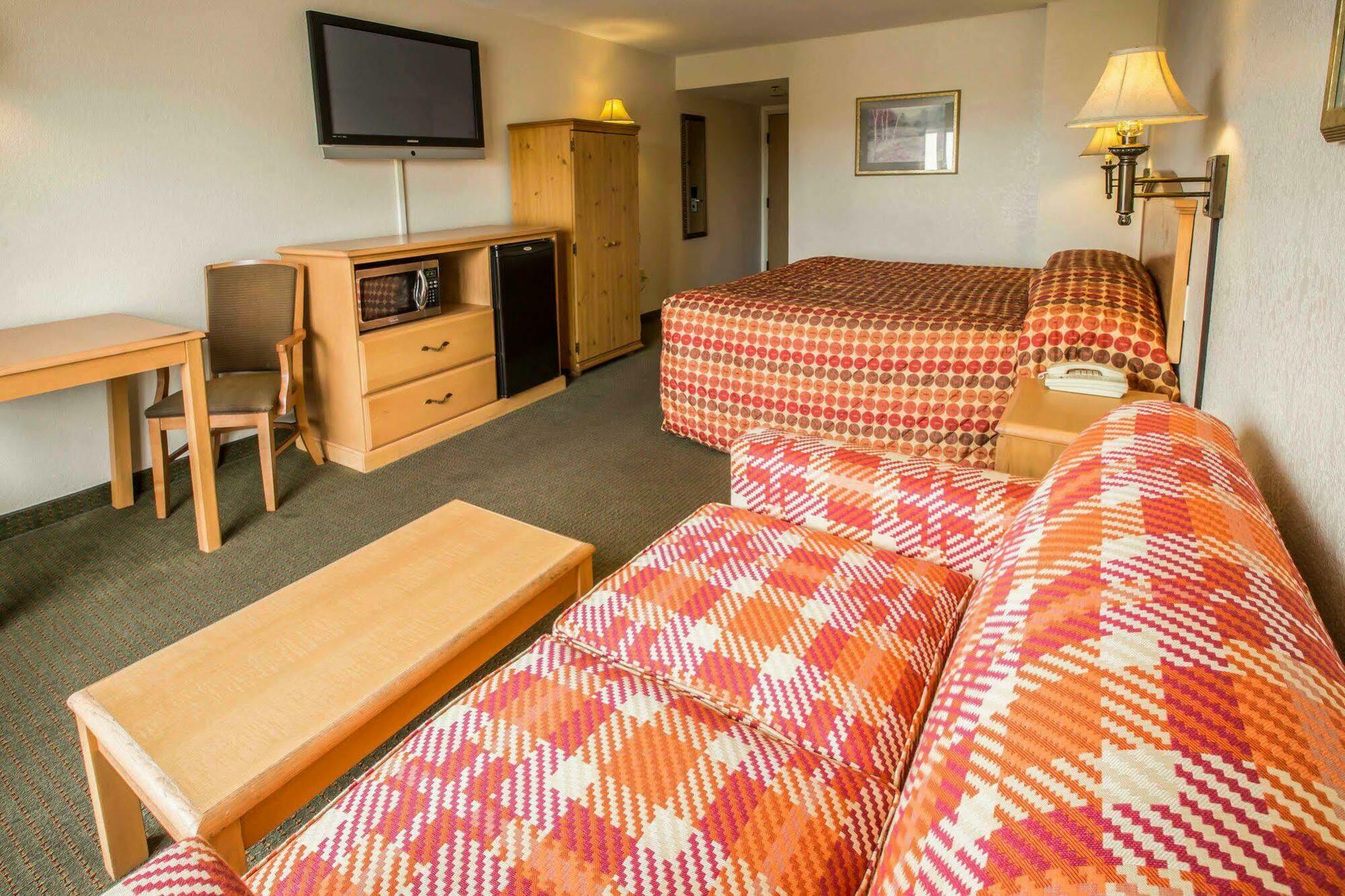 Rodeway Inn & Suites Near Outlet Mall - Asheville Zewnętrze zdjęcie